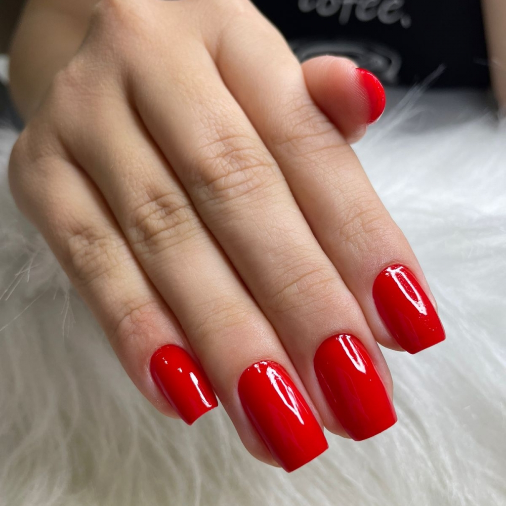 BLINDAGEM E ESMALTAÇÃO EM GEL